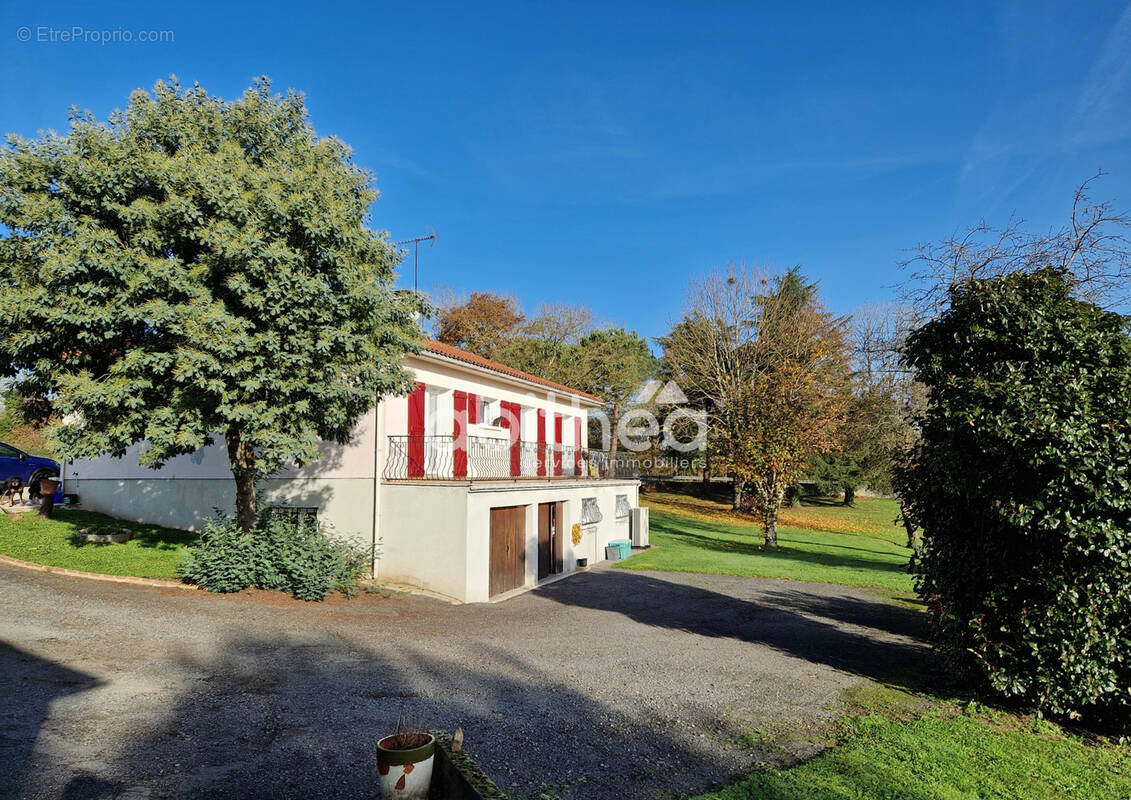 Maison à ROUMAZIERES-LOUBERT