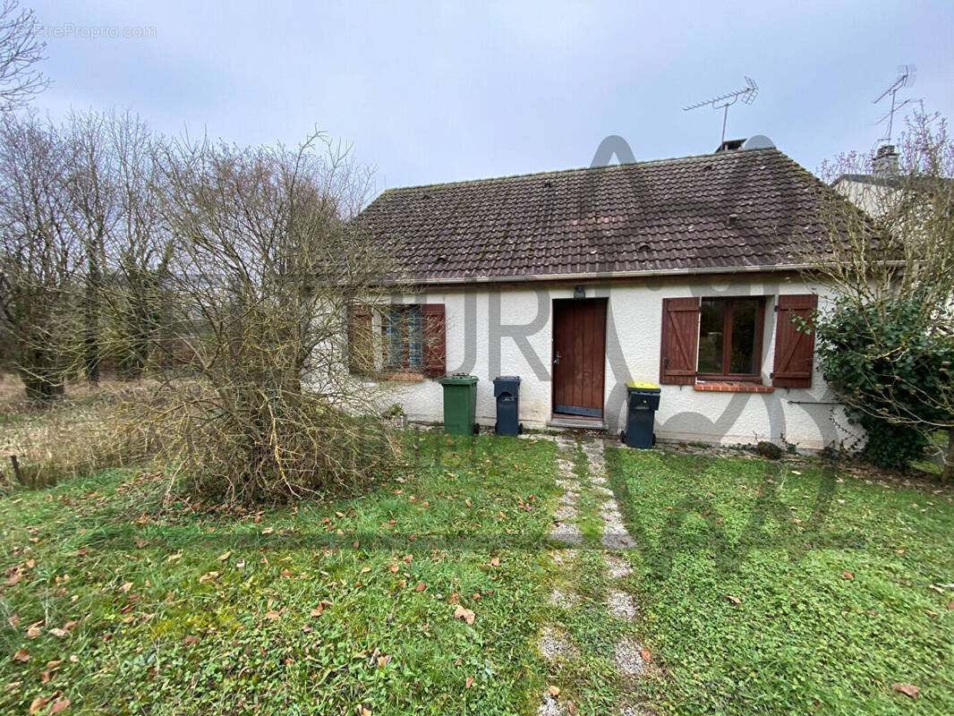 Maison à COULOMMIERS