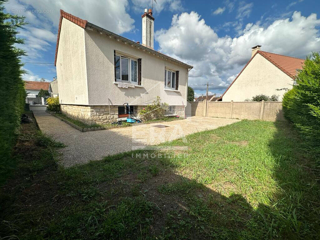 Maison à CONFLANS-SAINTE-HONORINE