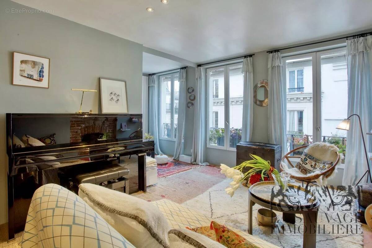 Appartement à PARIS-18E