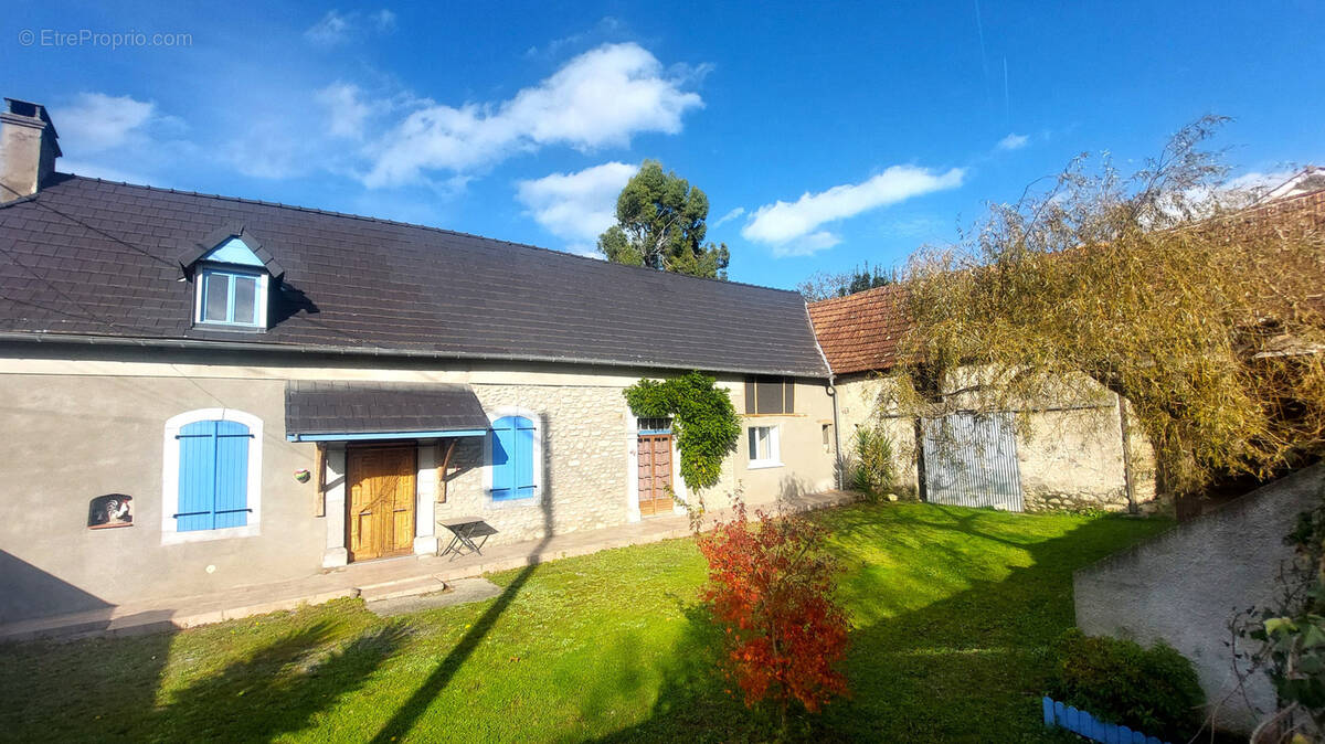 Maison à ARCIZAC-ADOUR