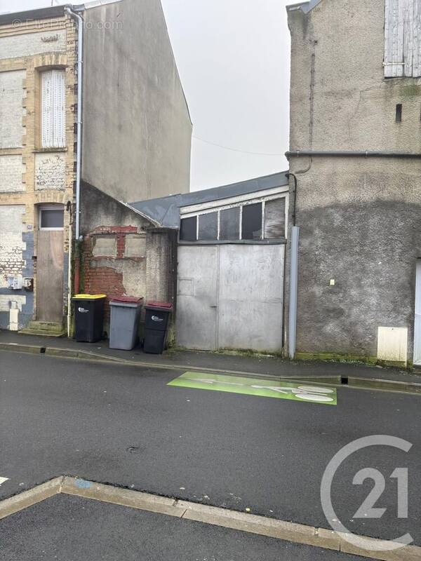 Parking à SAINT-QUENTIN