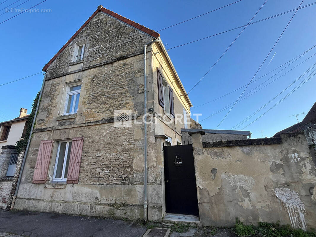 Maison à MOUY