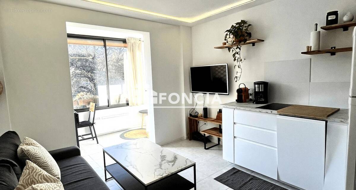 Appartement à BORMES-LES-MIMOSAS