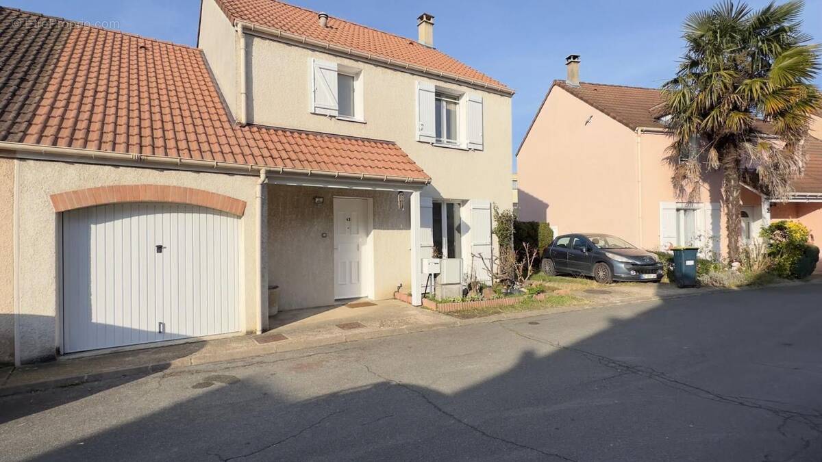 Maison à NEUILLY-PLAISANCE