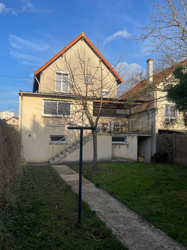 Maison à CHELLES