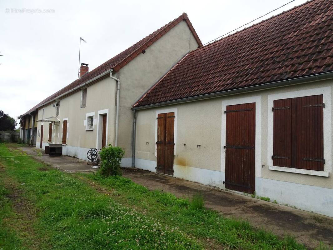 Maison à SAINT-CHRISTOPHE-EN-BOUCHERIE