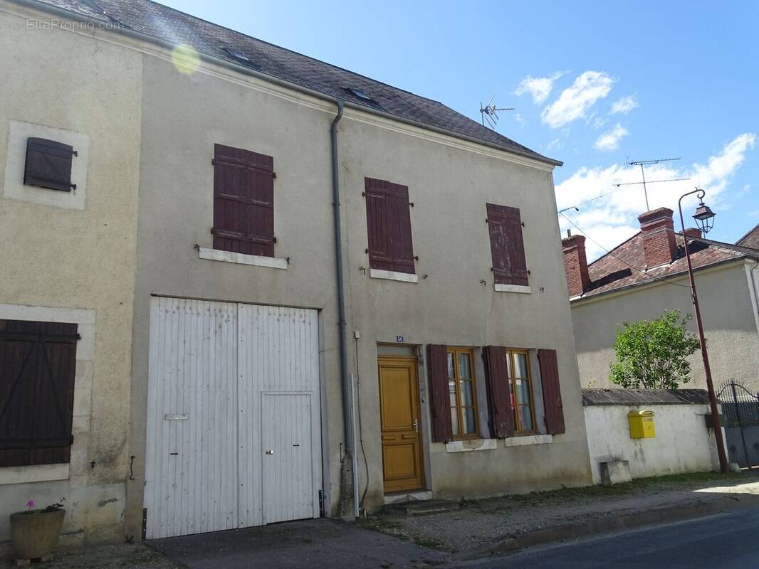 Maison à LIGNIERES