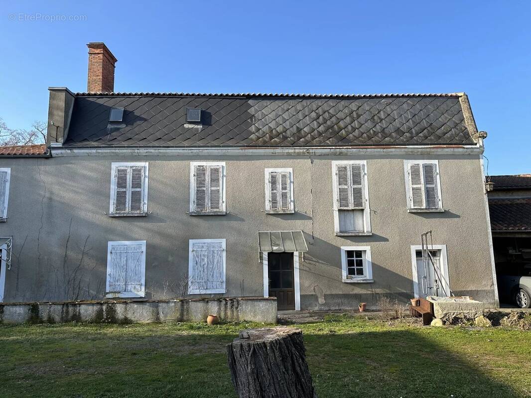 Maison à SAINTE-VERGE