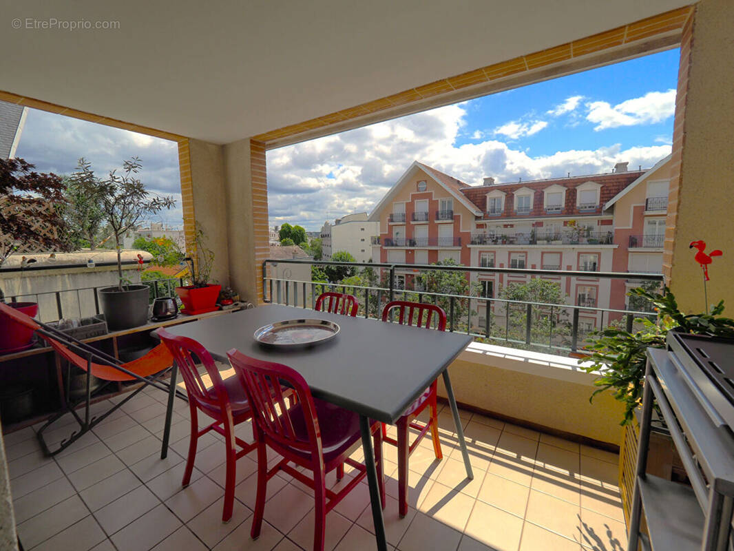 Appartement à SAINT-MAUR-DES-FOSSES