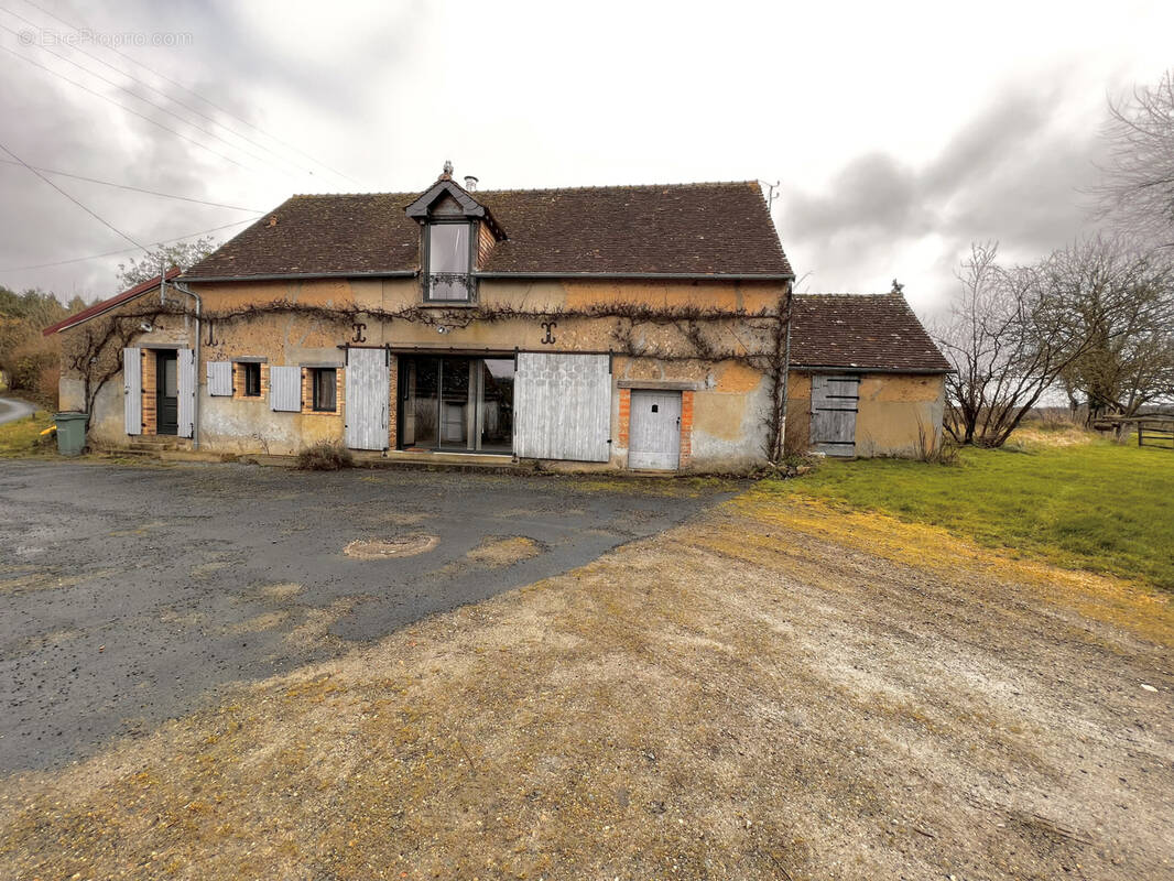 Maison à THORIGNE-SUR-DUE