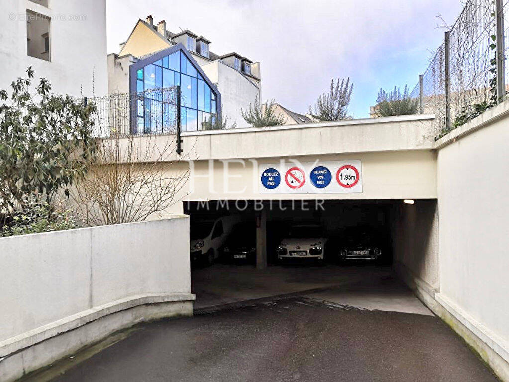 Parking à SAINT-GERMAIN-EN-LAYE