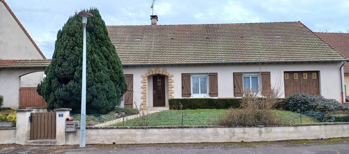 Maison à BUXIERES-LES-MINES