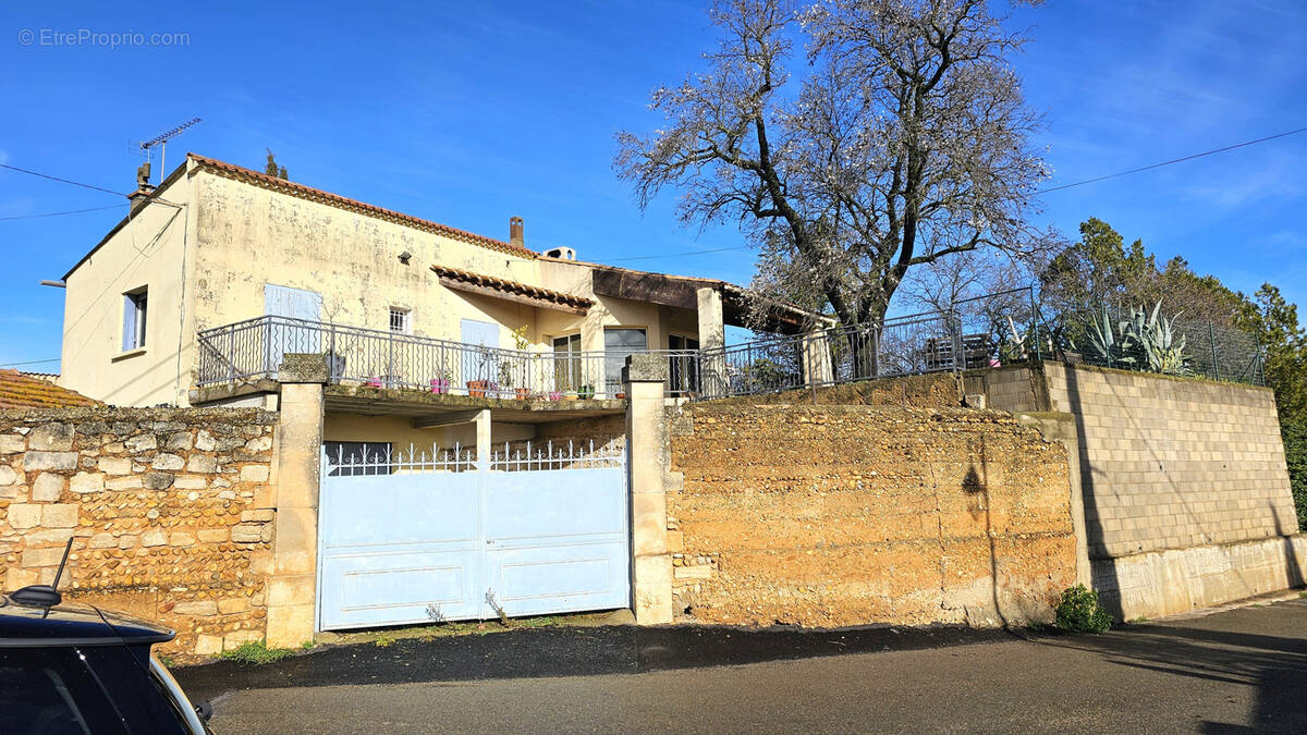 Maison à SAINT-GILLES