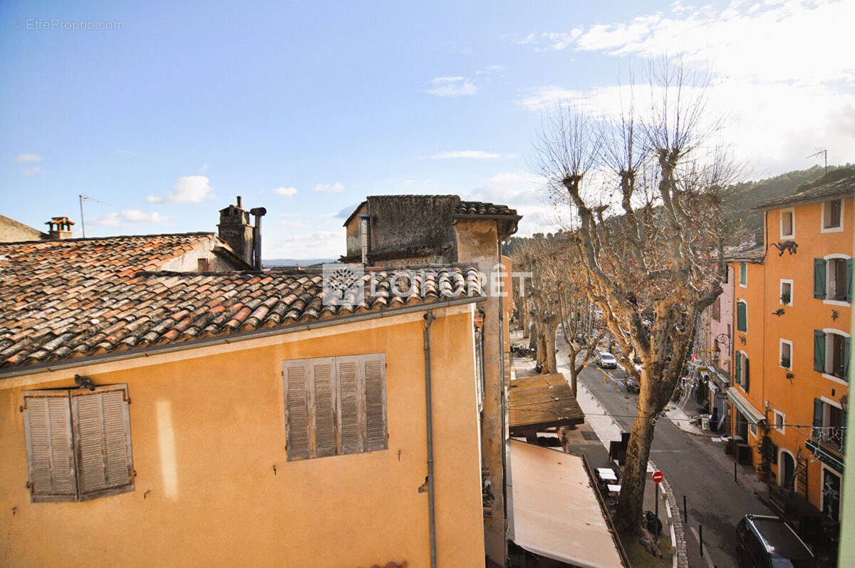 Appartement à COTIGNAC