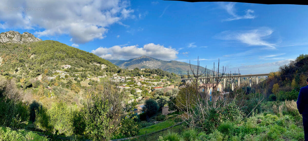 Terrain à MENTON