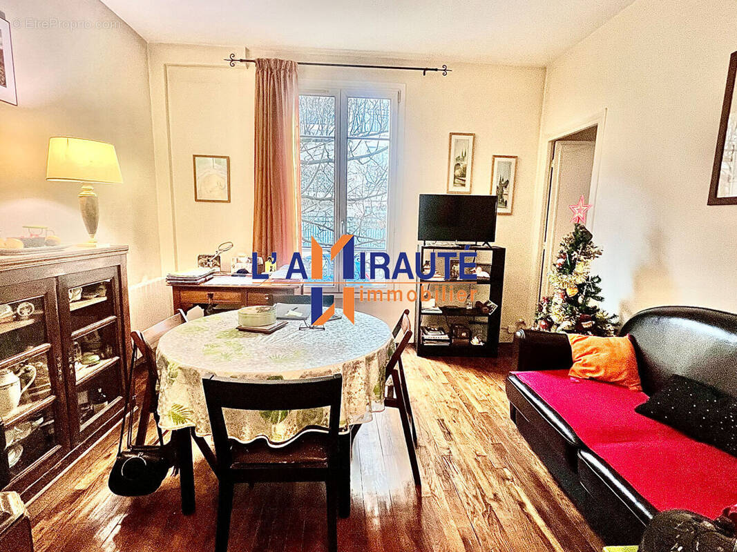 Appartement à HOUILLES