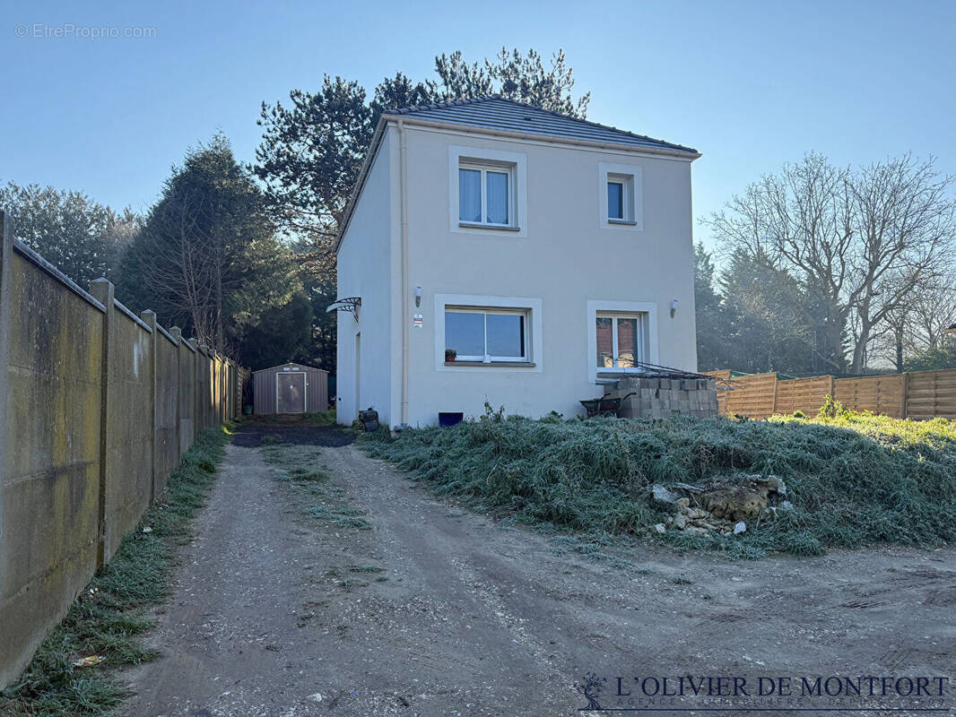 Maison à BONNIERES-SUR-SEINE