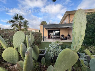 Appartement à SANARY-SUR-MER