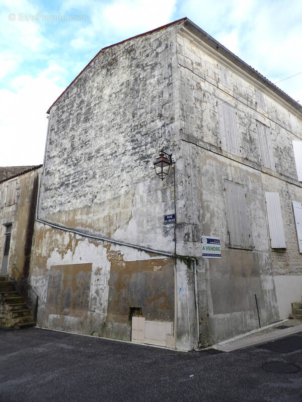 Appartement à SAINT-SAVINIEN