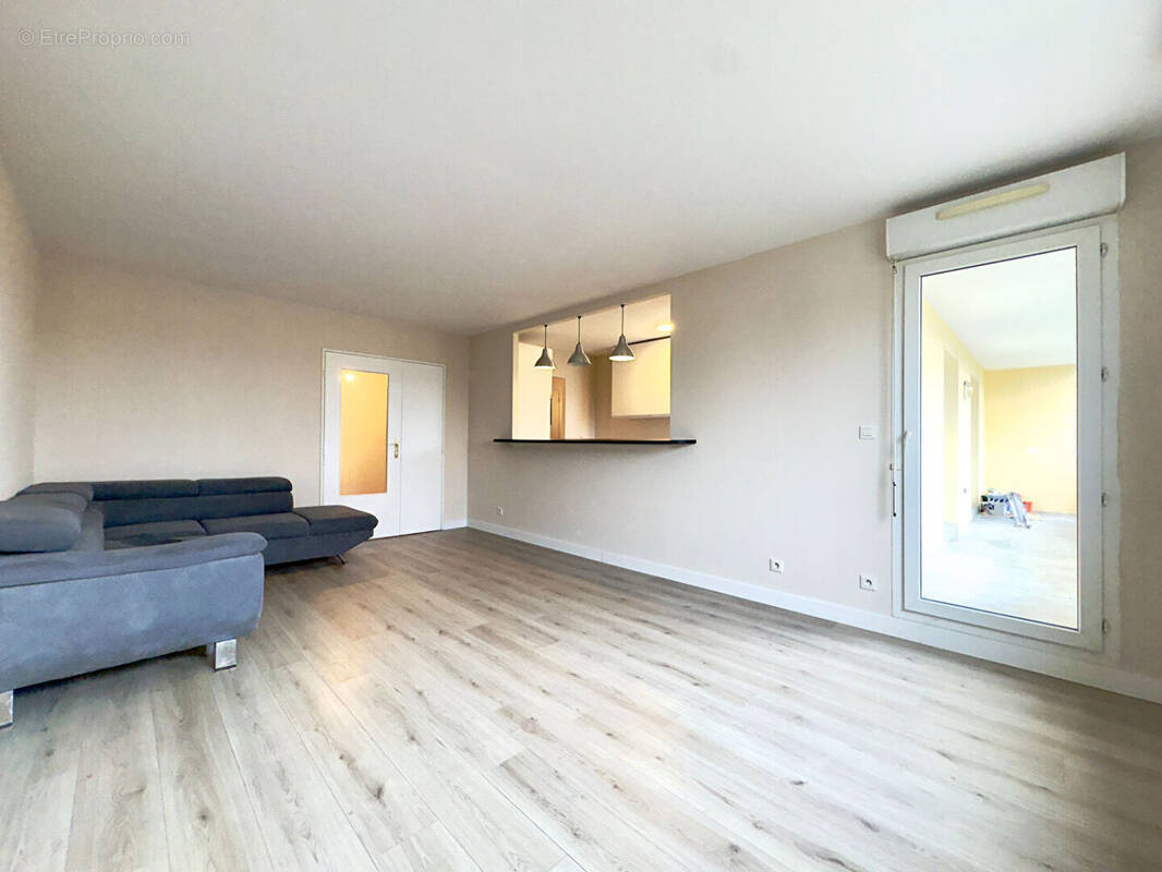 Appartement à LE BLANC-MESNIL