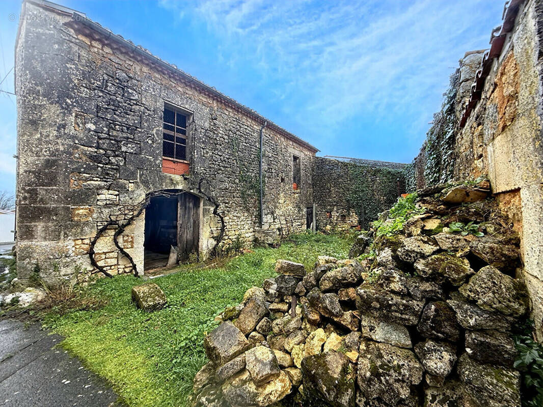 Autre à SOYAUX