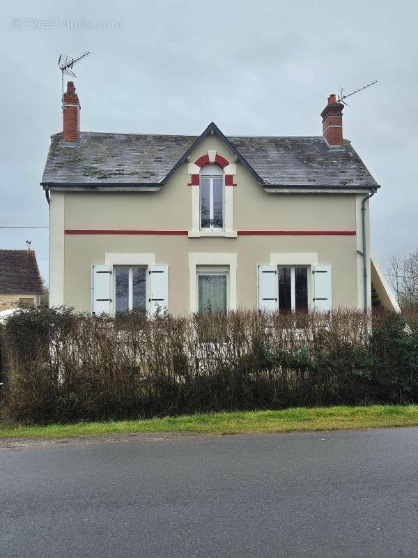 Maison à VARENNES-LES-NARCY