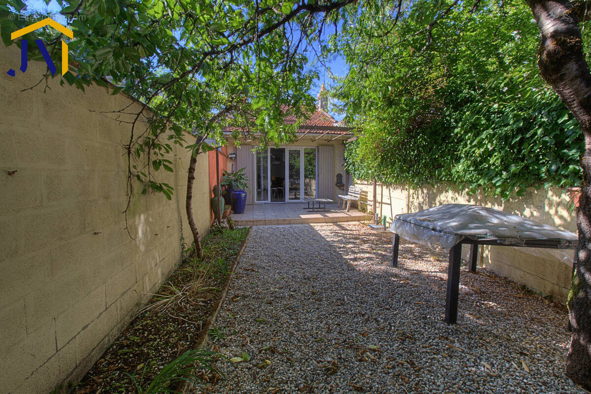 Maison à BORDEAUX