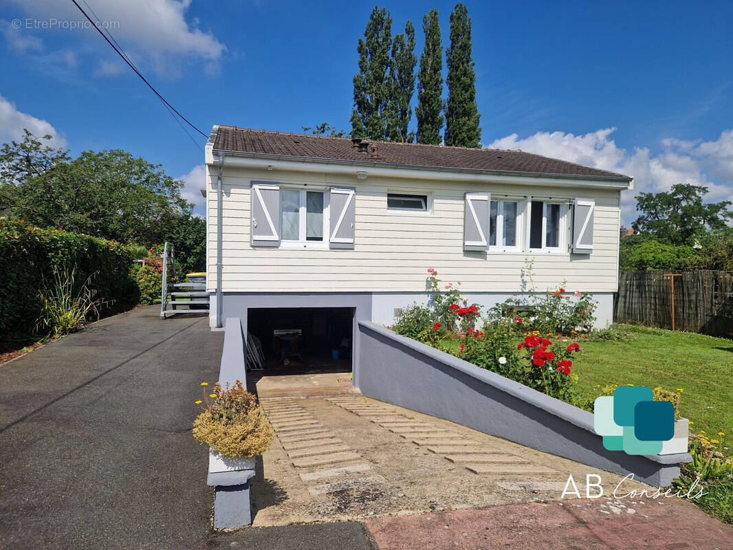 Maison à SAINT-JACQUES-SUR-DARNETAL