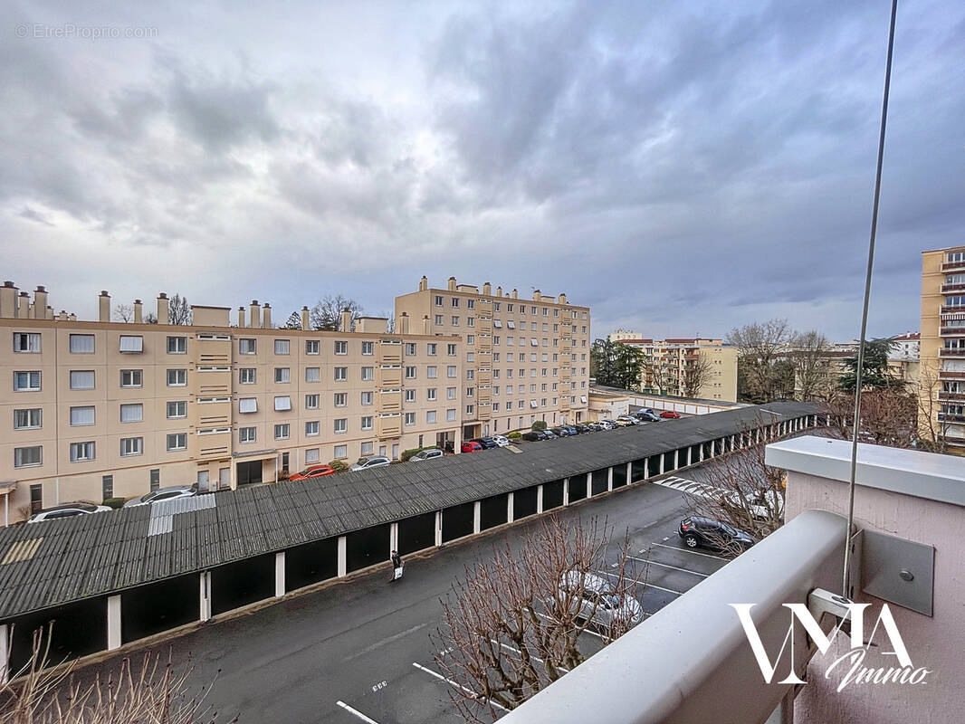 Appartement à SAINTE-FOY-LES-LYON