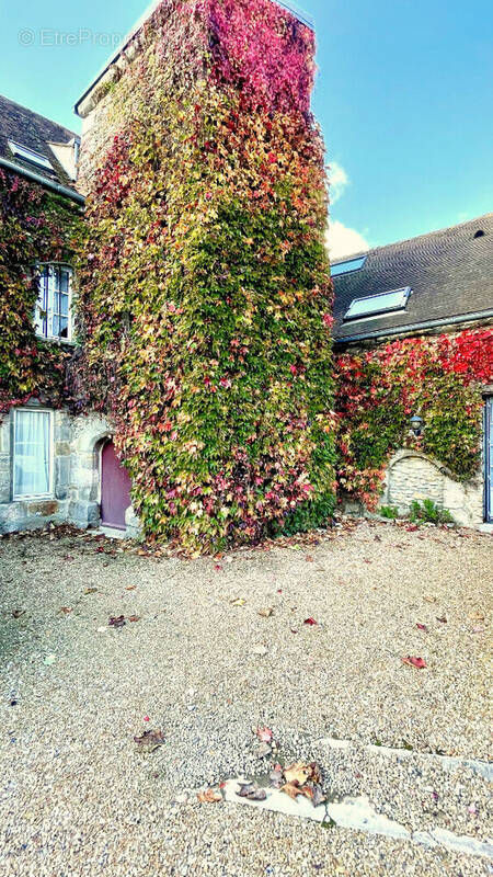 Appartement à EPERNON