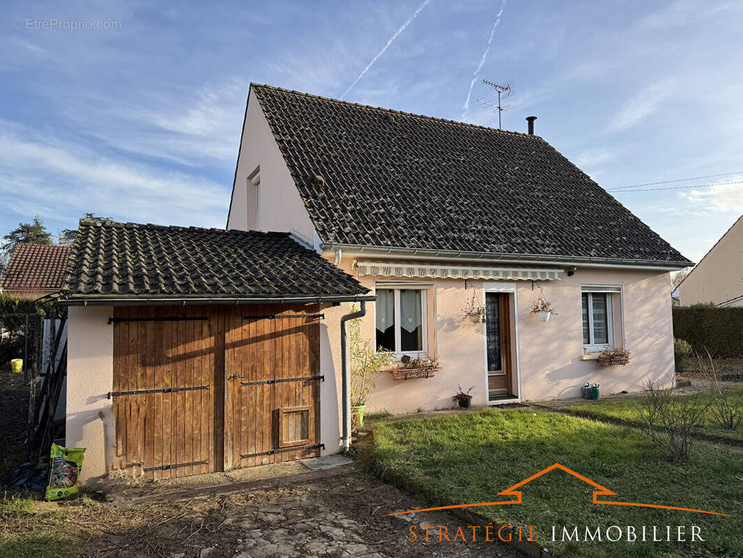 Maison à FONTAINES