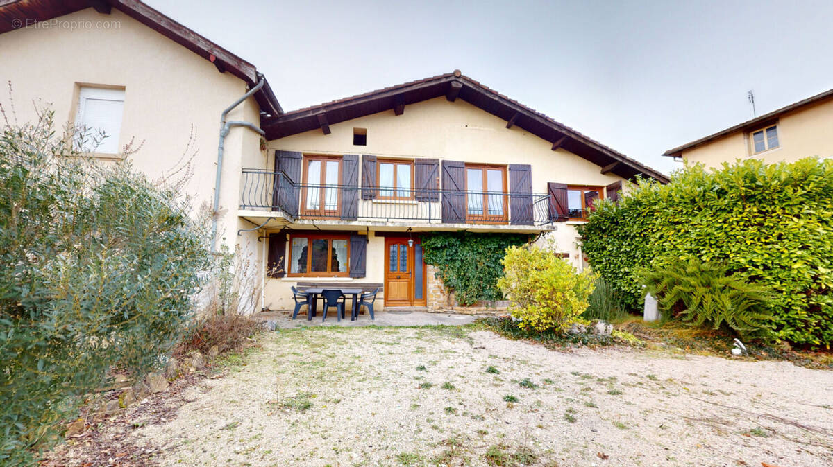 Maison à SAINT-JEAN-LE-VIEUX