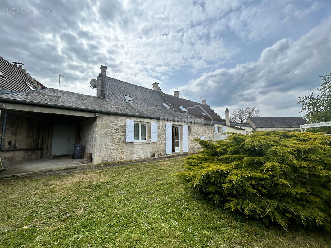 Maison à PIERREFONDS