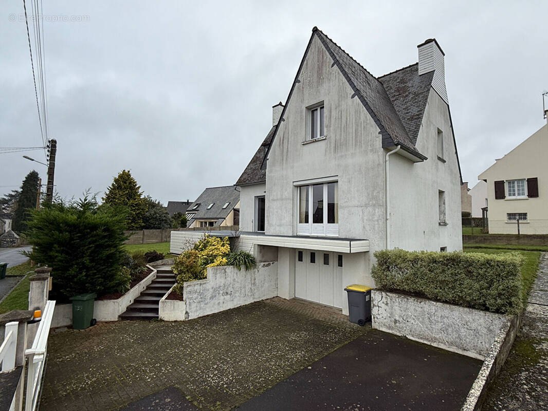 Maison à LANVALLAY