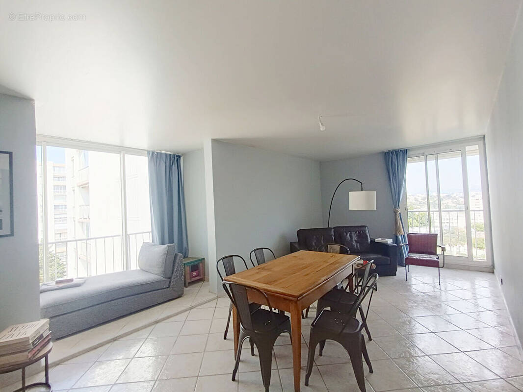 Appartement à MARSEILLE-14E