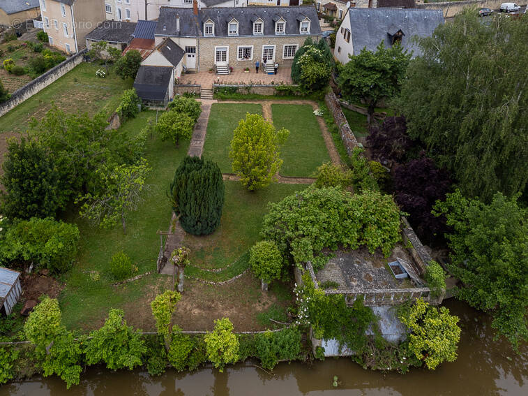 Maison à LOUE