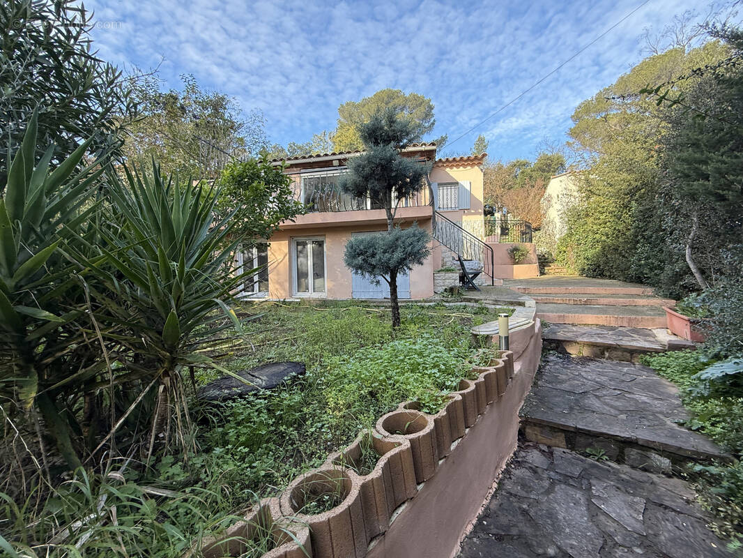 Maison à FREJUS