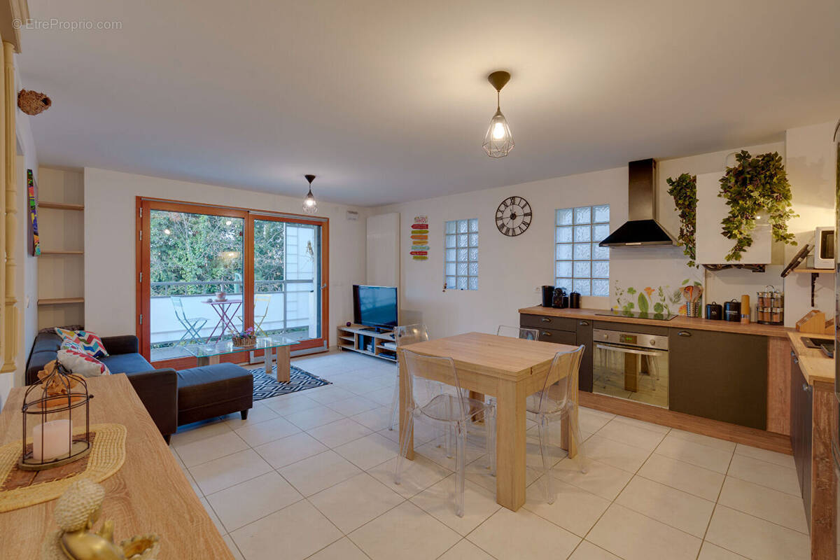 Appartement à EVIAN-LES-BAINS