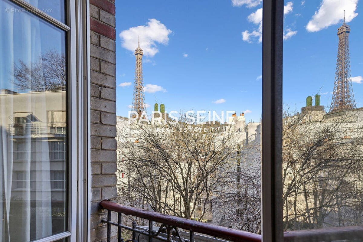 Appartement à PARIS-15E