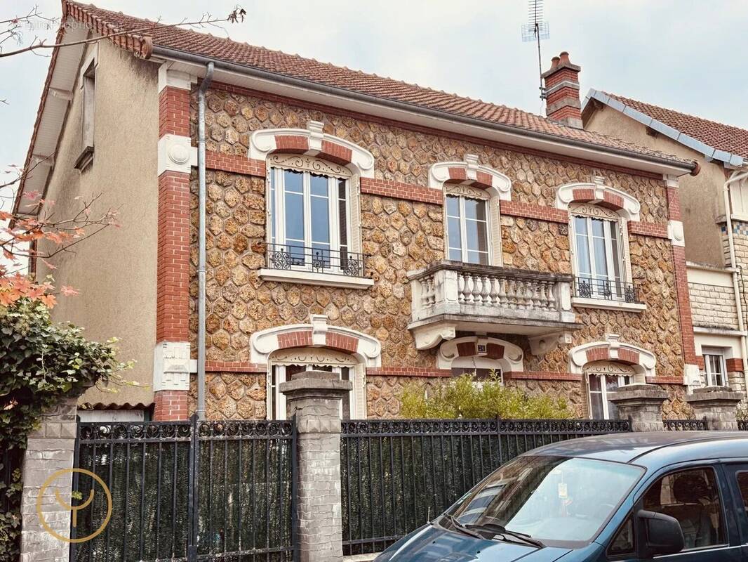 Maison à ROMILLY-SUR-SEINE