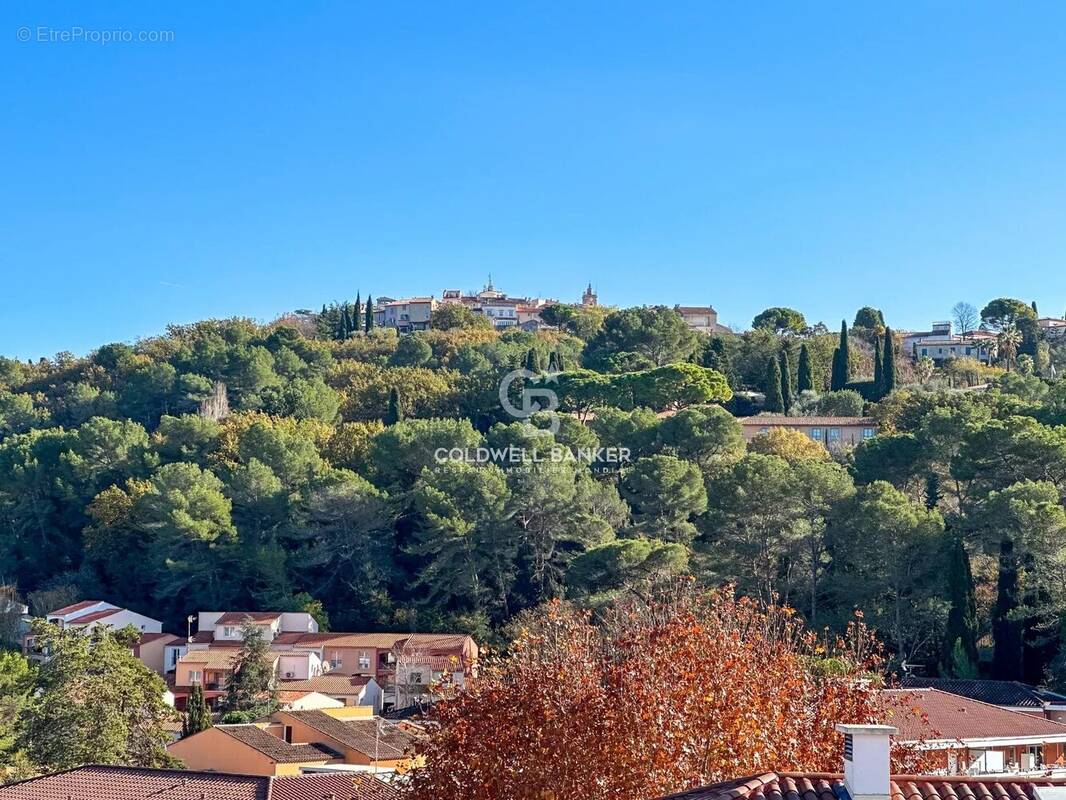 Appartement à MOUGINS