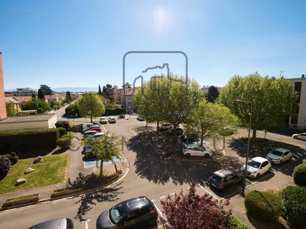 Appartement à GUILHERAND-GRANGES