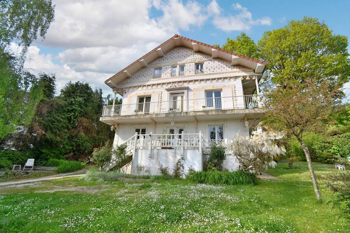 Maison à MONTMORENCY