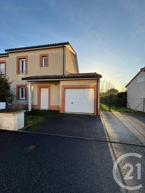 Maison à LABARTHE-SUR-LEZE