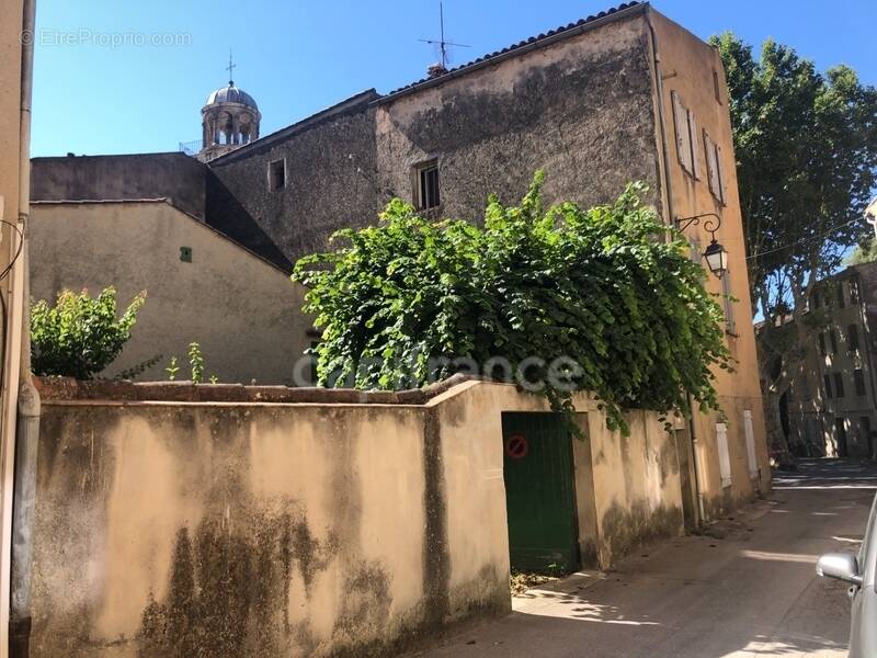 Maison à MEOUNES-LES-MONTRIEUX