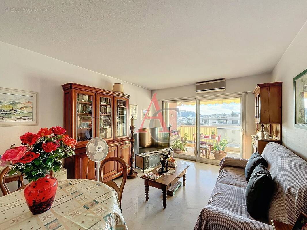 Appartement à CAGNES-SUR-MER