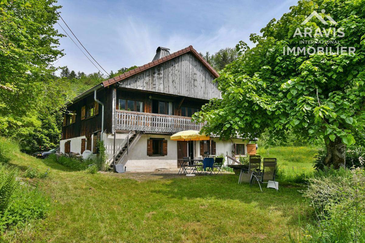 Maison à SAINT-PIERRE-EN-FAUCIGNY