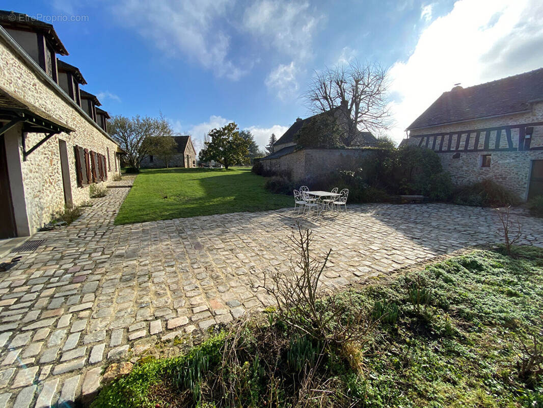 Maison à GARANCIERES