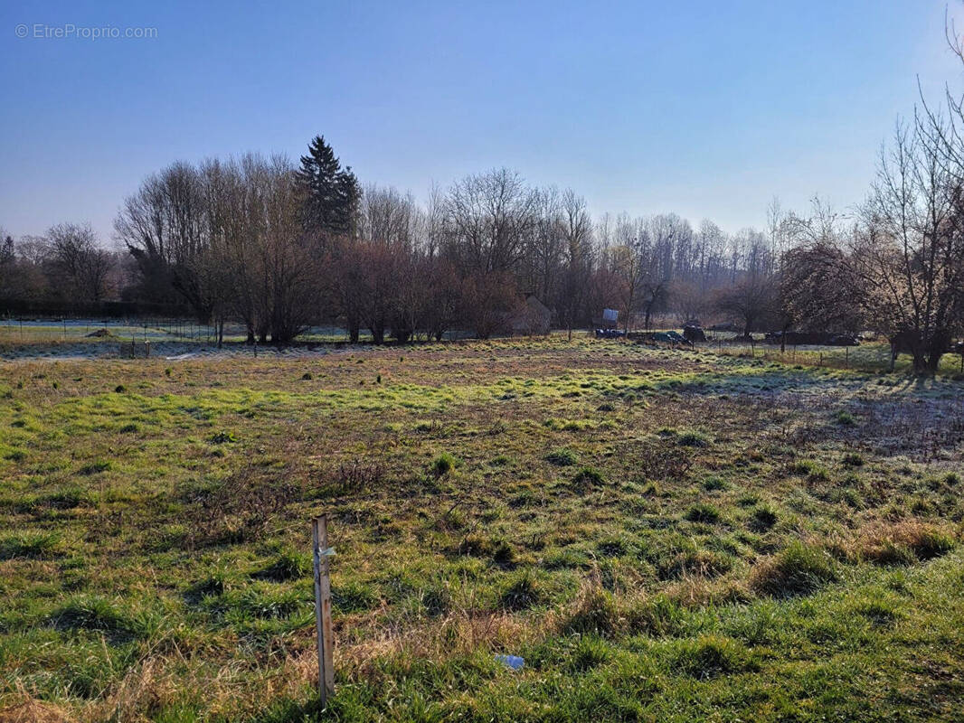 Terrain à CHEVRESIS-MONCEAU